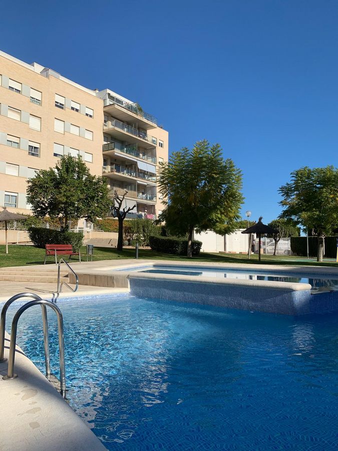 FANTASTICO PISO EN URBANIZACION A 4 MIN DE VALENCIA CON PISCINA Y GARAJE!!!